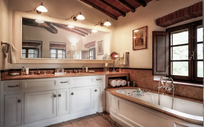 TuscanFarmhouseEstate-19-Bathroom