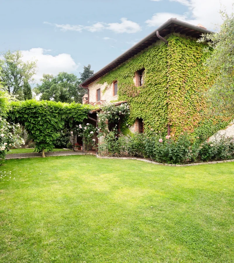 TuscanFarmhouseEstate-29-outside